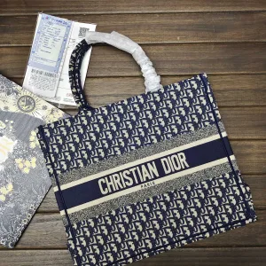 Dior Shopping Bags