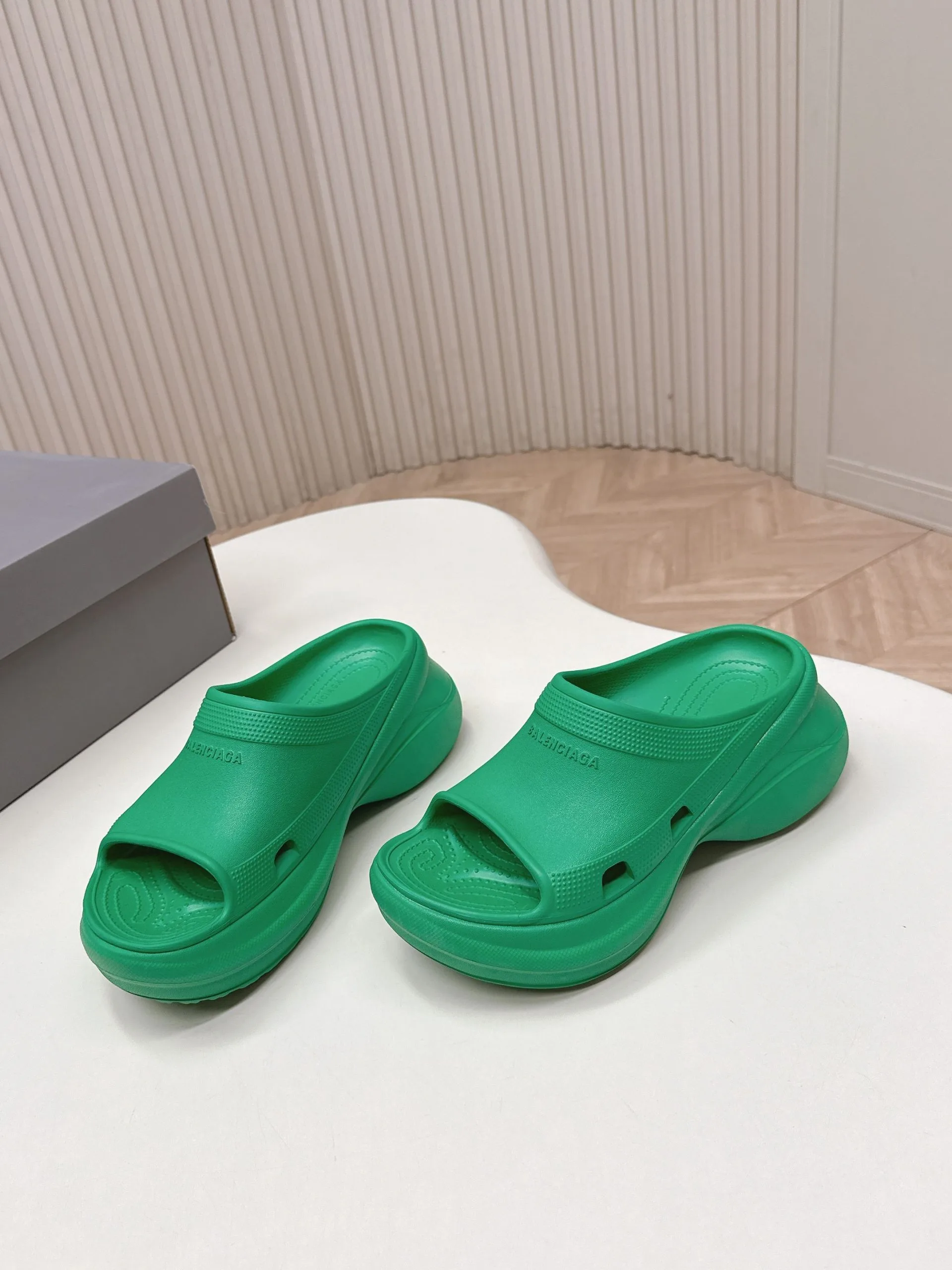 Balenciaga Slippers