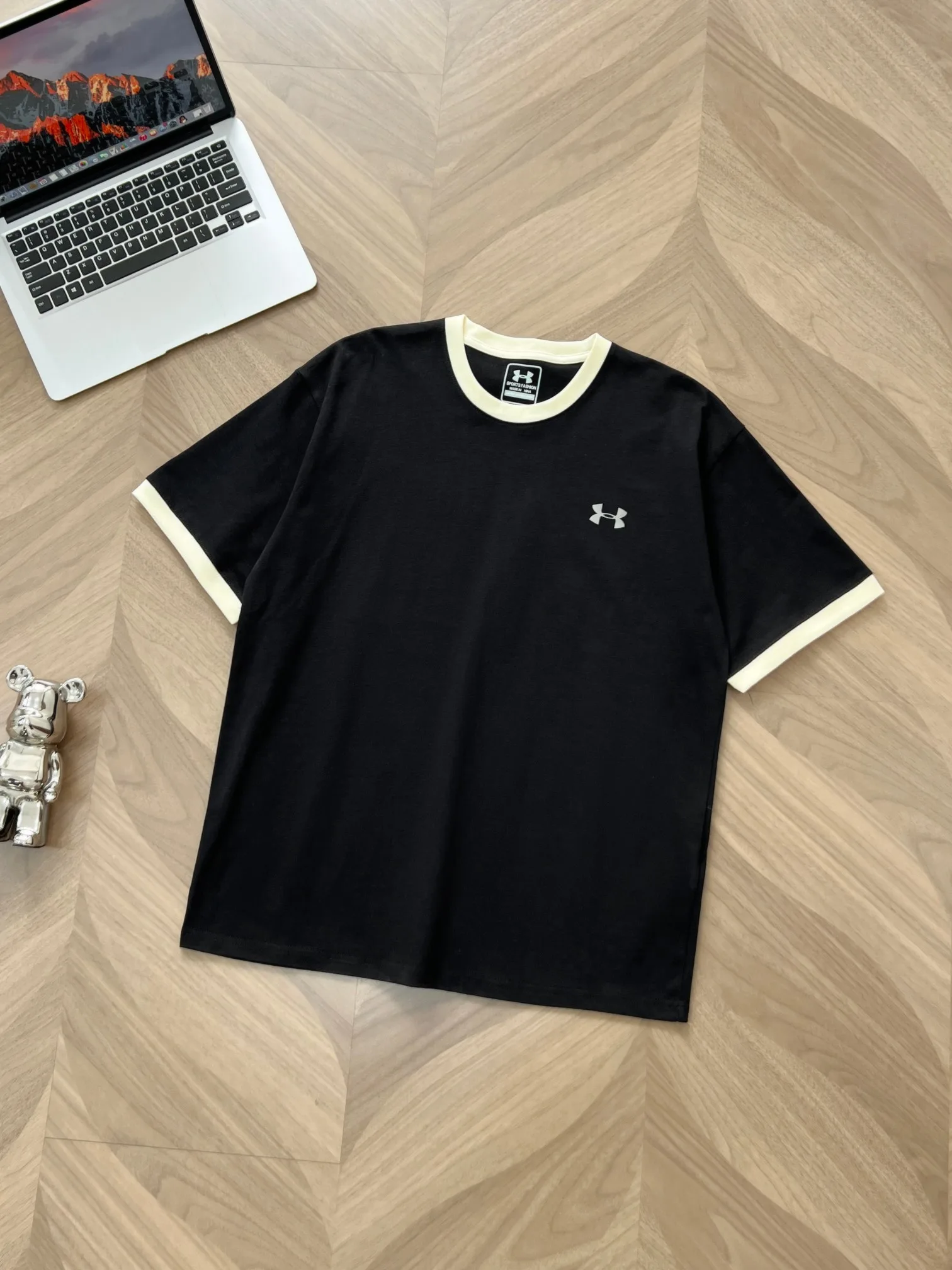 Under Armour Short Sleeves