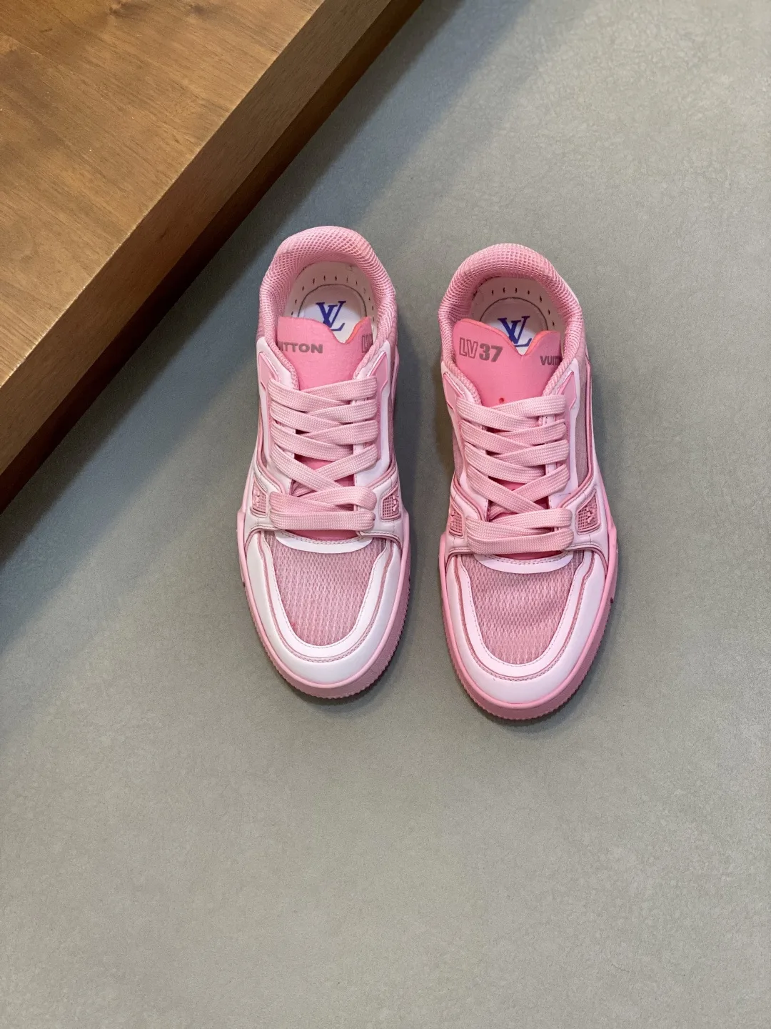 Louis Vuitton Sneakers