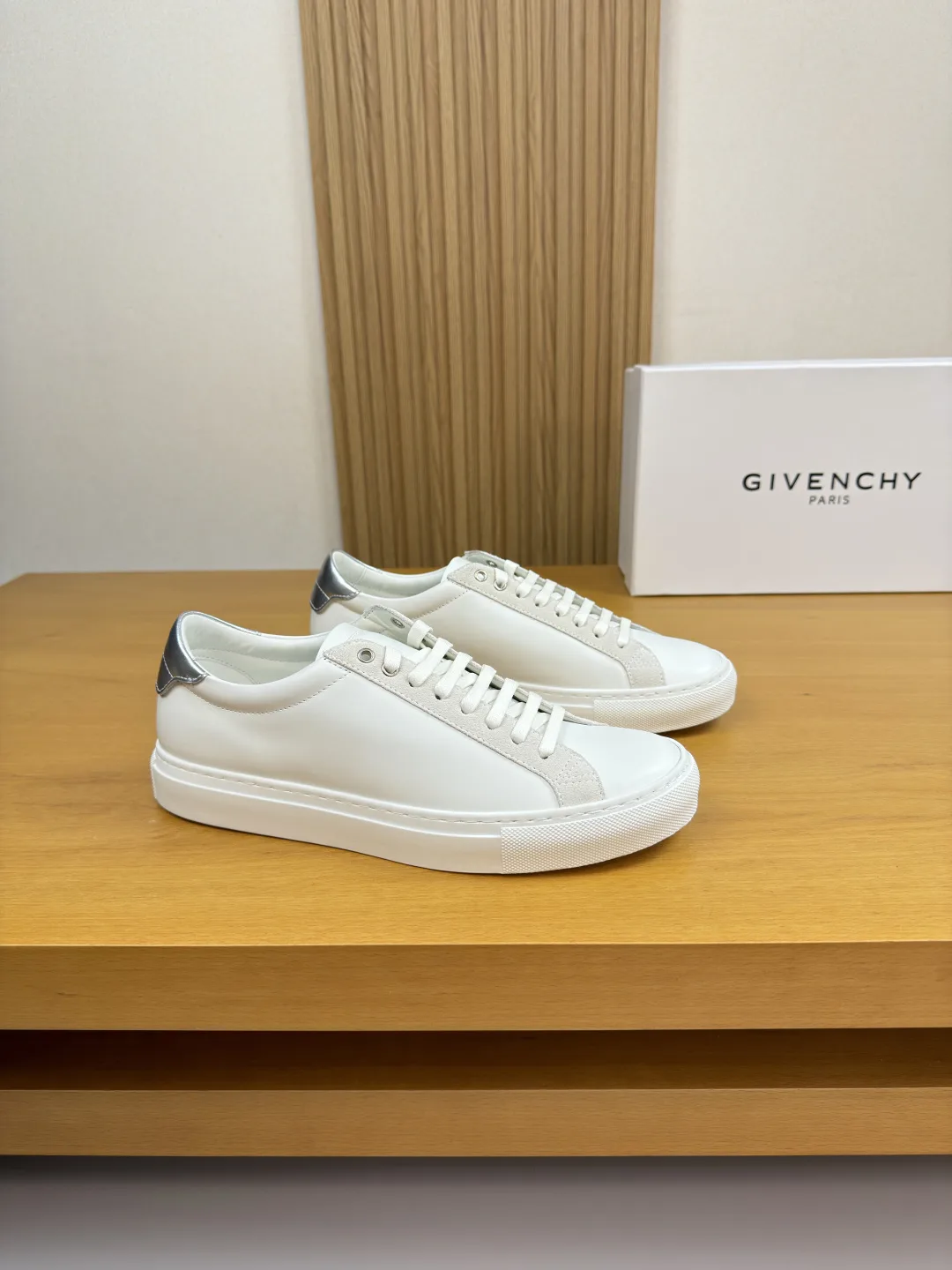 Givenchy Sneakers