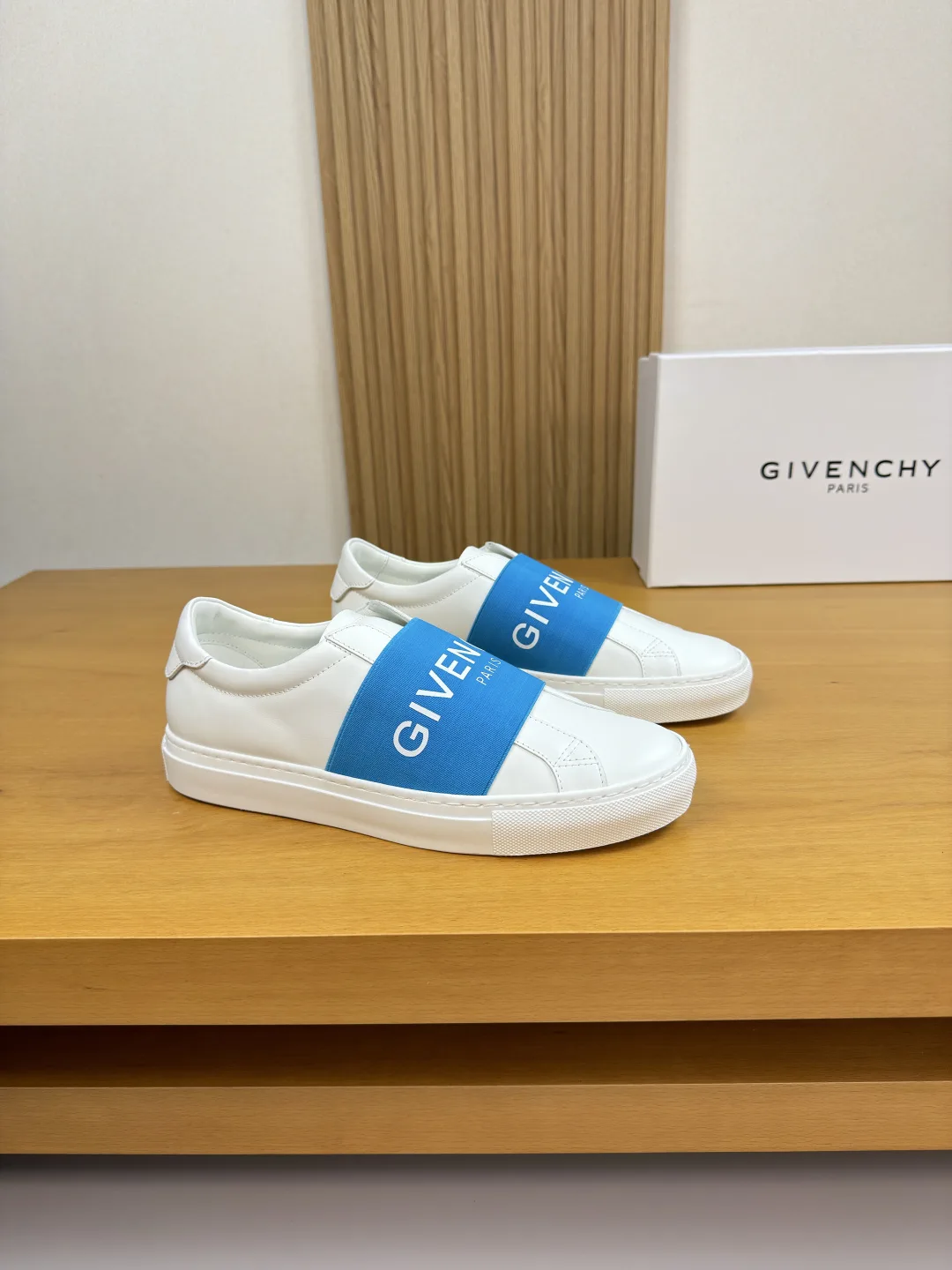 Givenchy Sneakers