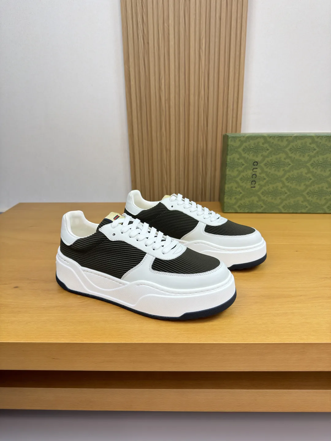 Gucci Sneakers