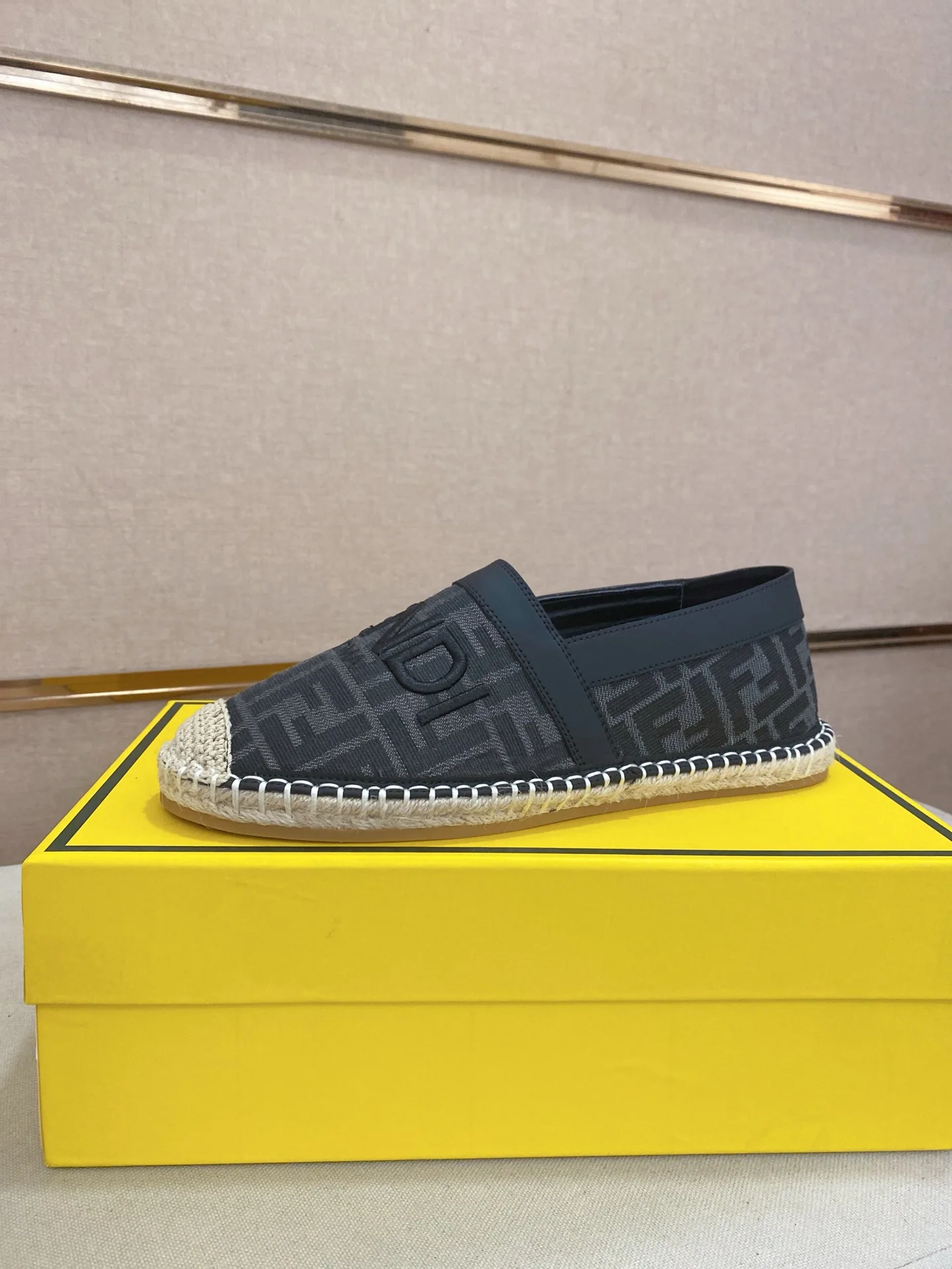 Fendi Casual Shoes