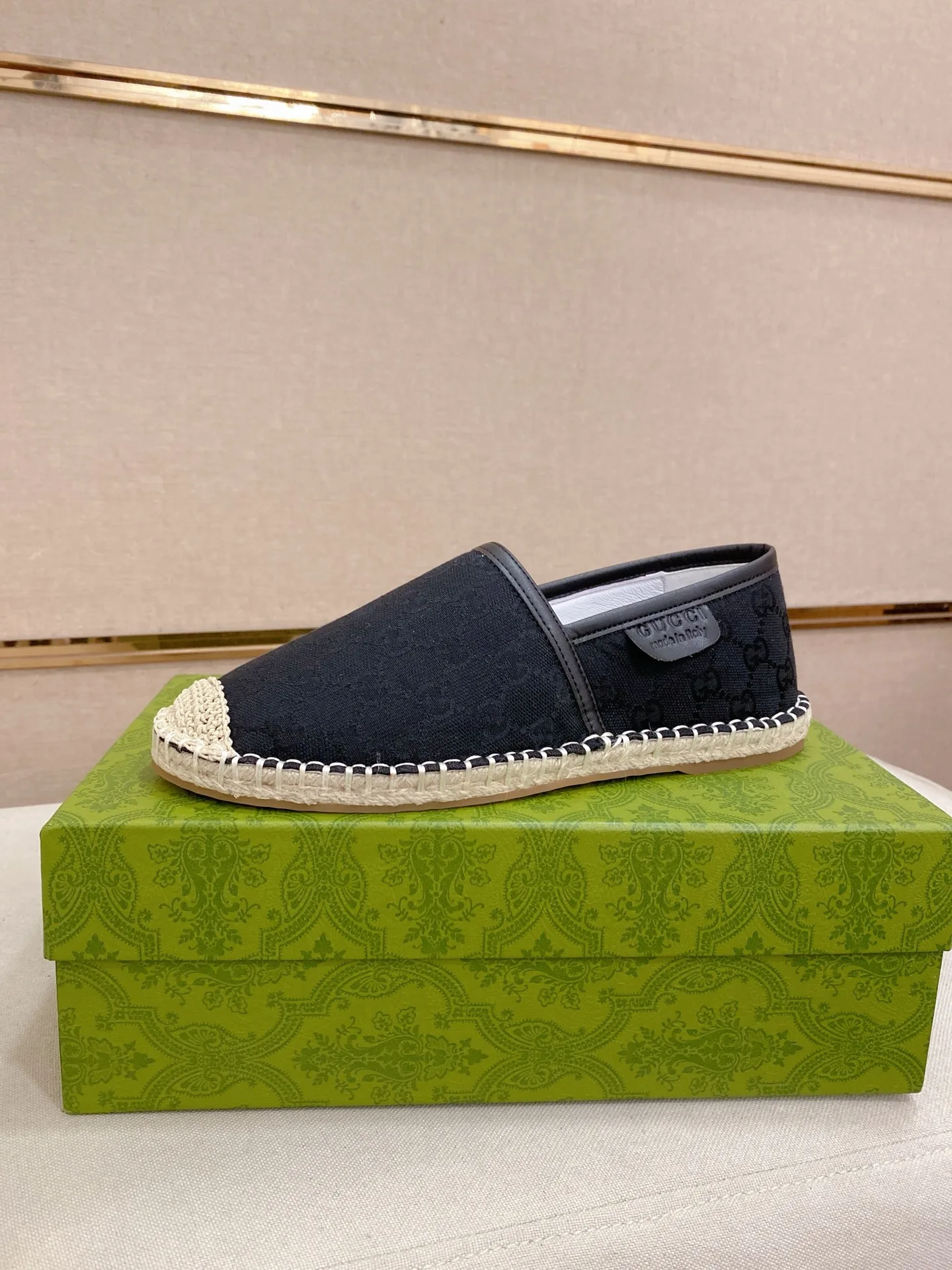 Gucci Casual Shoes
