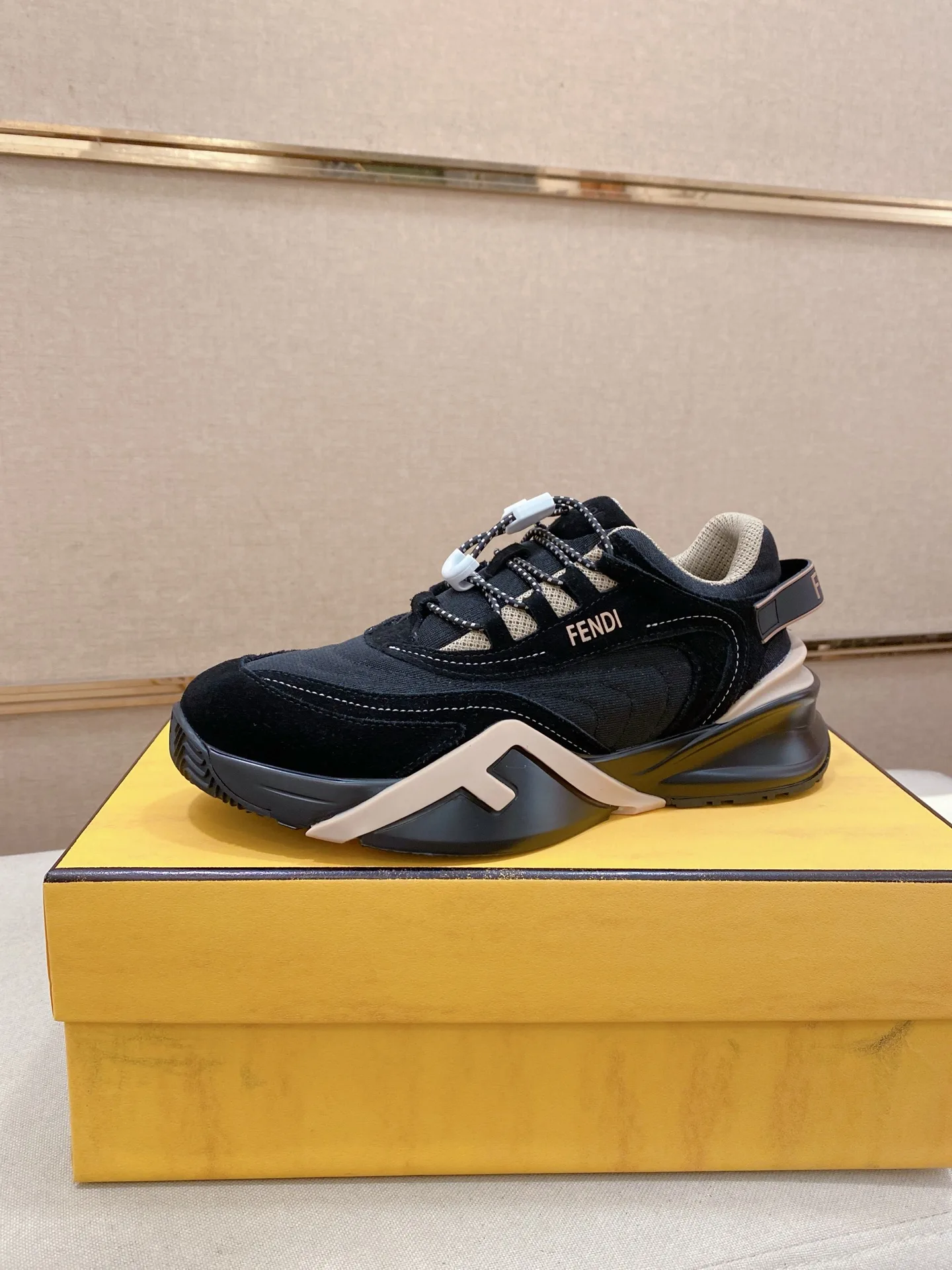 Fendi Sneakers