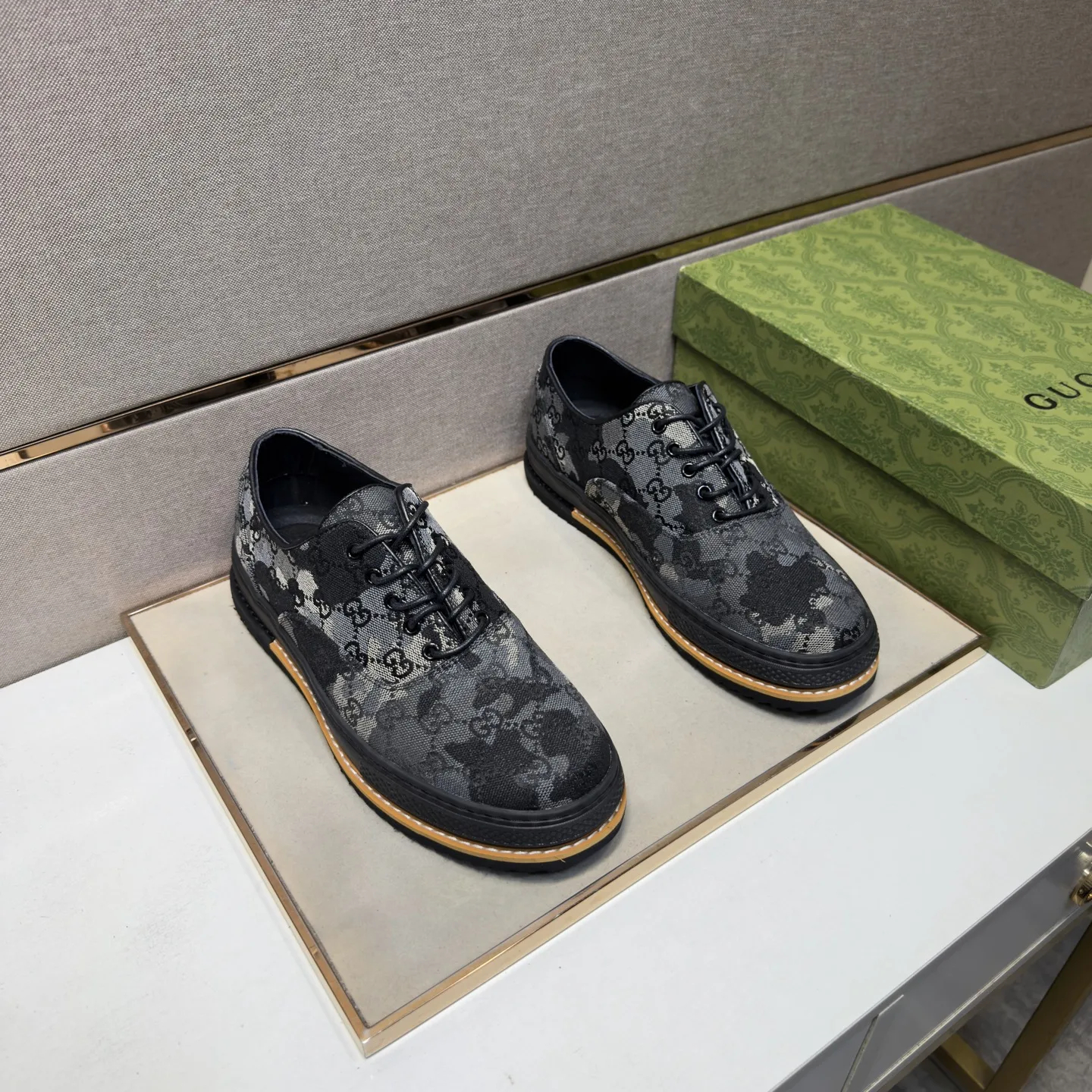 Gucci Casual Shoes