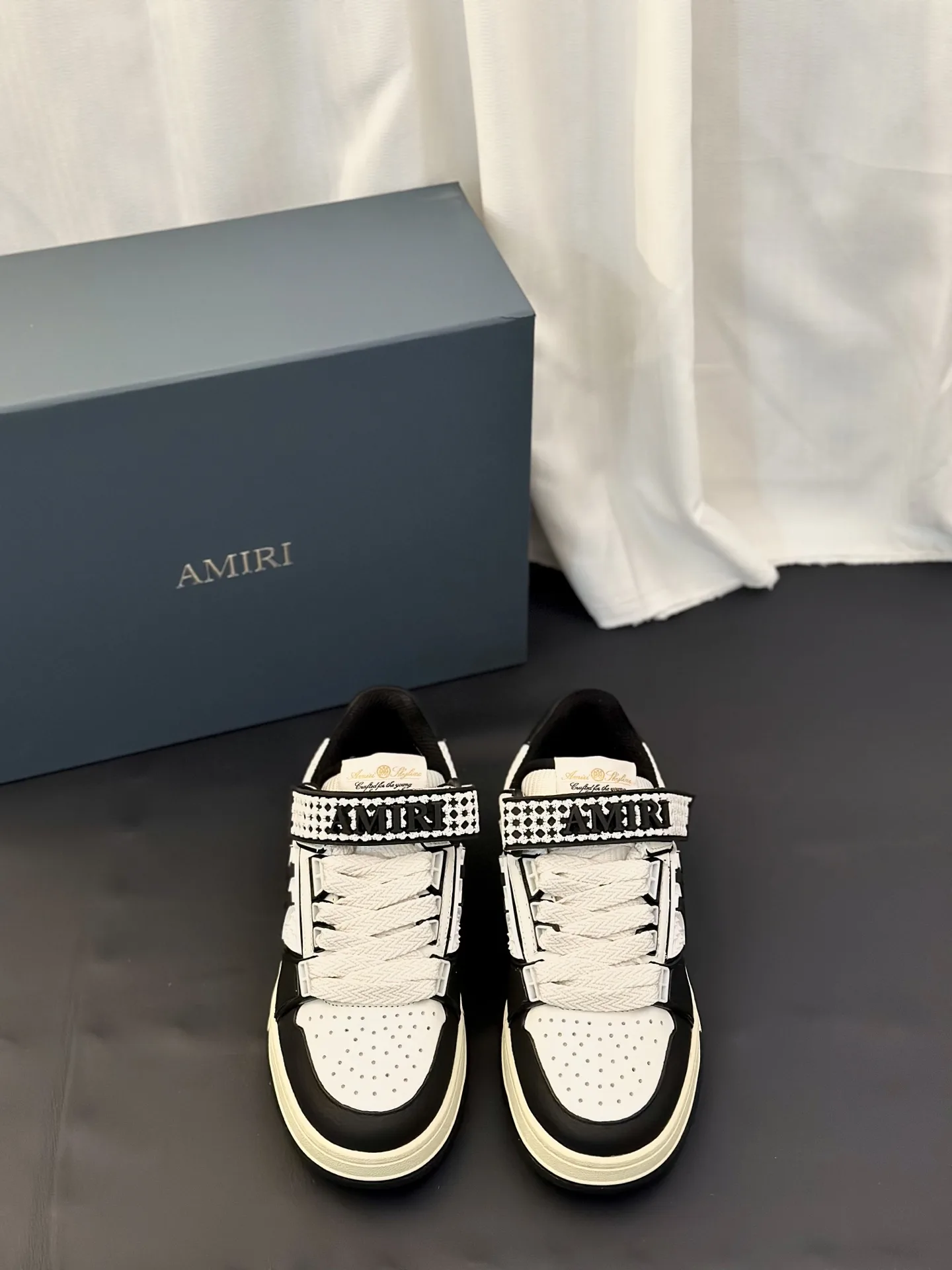 Ami Sneakers