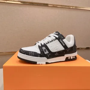 Ami Sneakers
