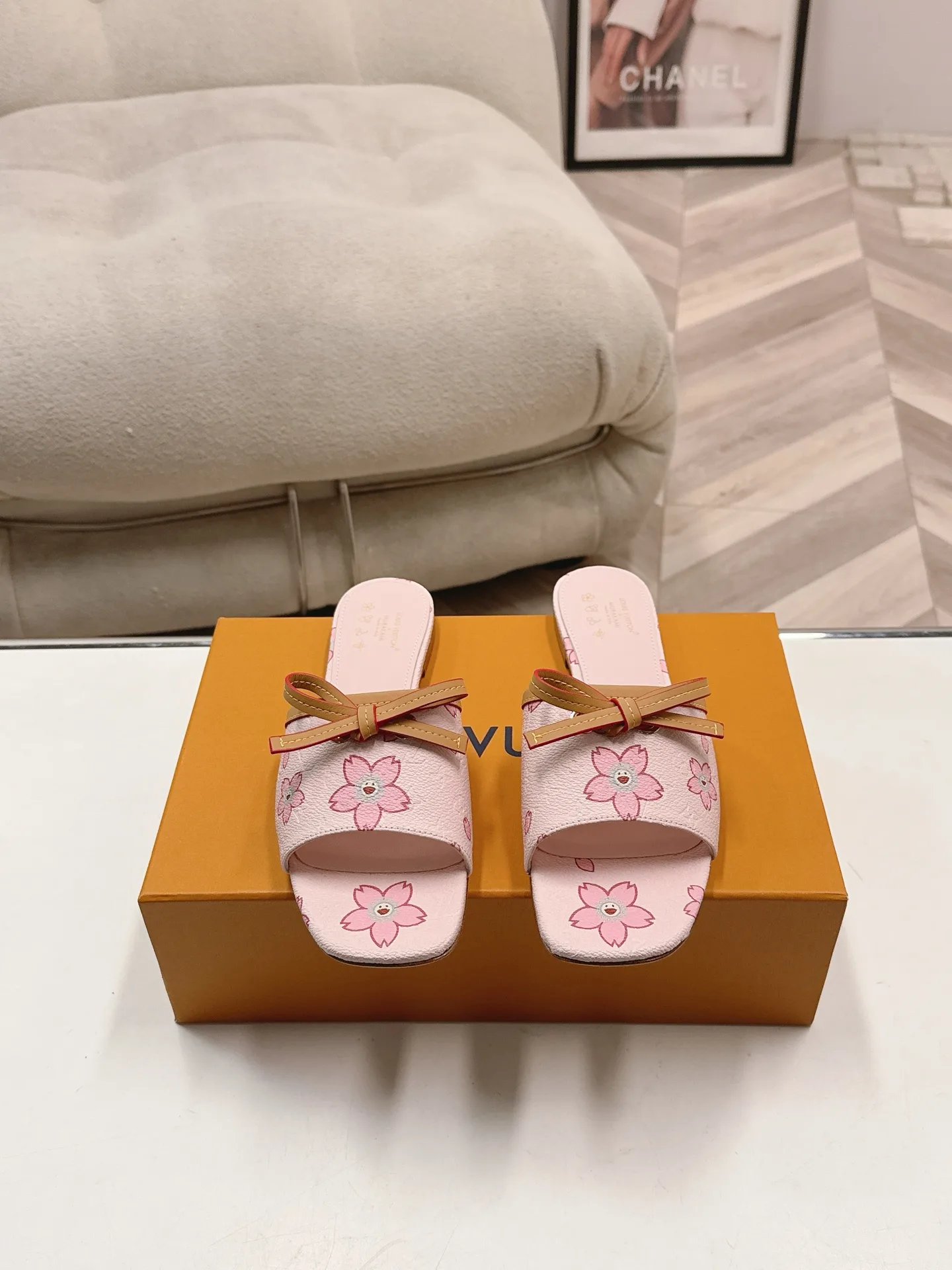 Louis Vuitton Slippers