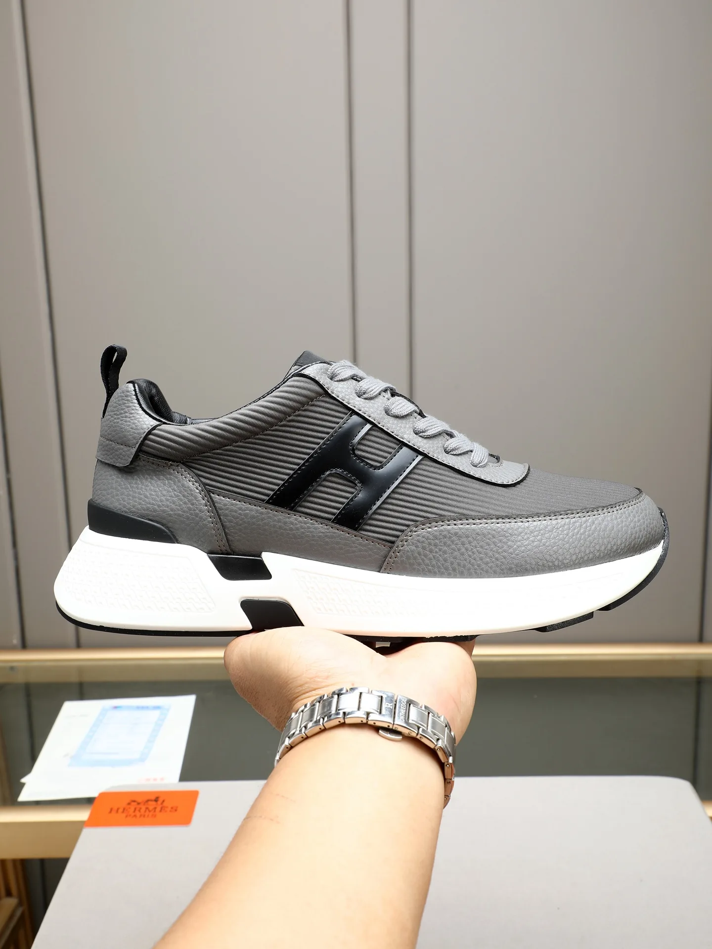 Hermès Sneakers