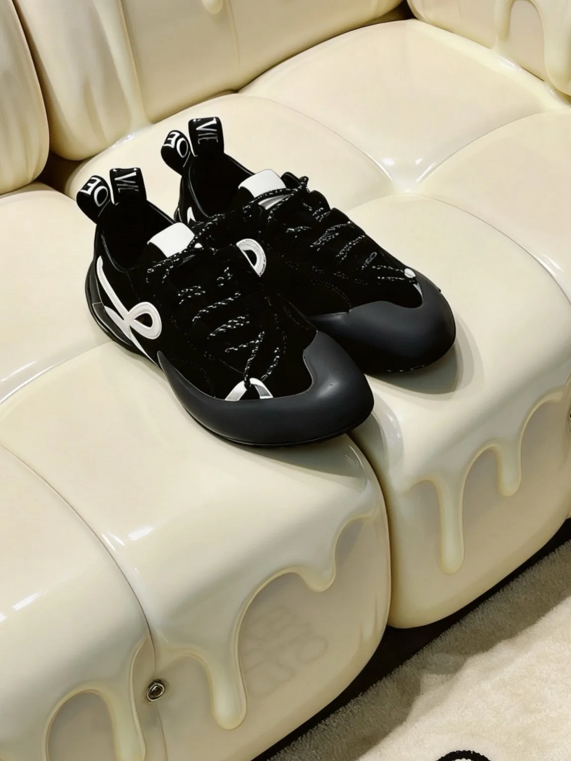 Loewe Sneakers
