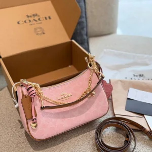Coach Pendant